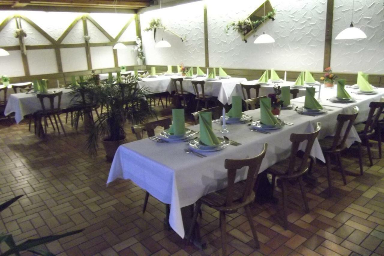 Hotel-Gasthof Krone-Lax Scheinfeld Экстерьер фото